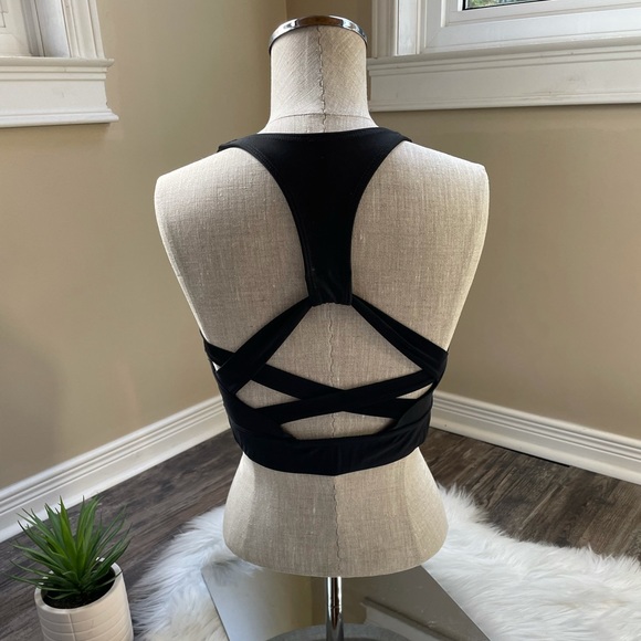 Onzie Flow Warrior sports bra in black - Picture 10 of 10